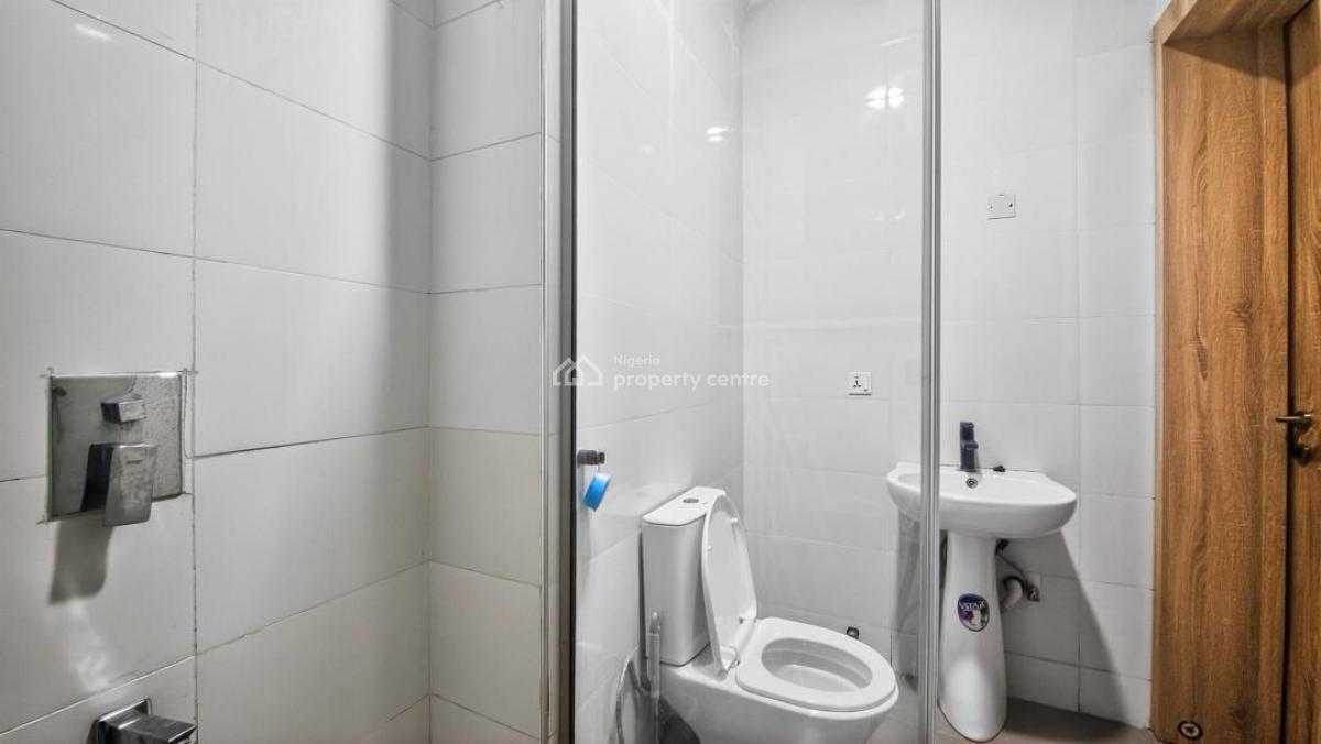 Luxury 2 Bedroom with Rooftop Pool and Gym, Admiralty Way, Lekki Phase 1, Lekki, Lagos, Flat / Apartment Short Let