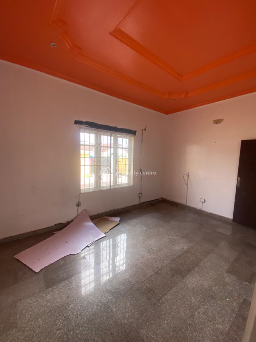 Spacious Room and Parlor Mini Flat Lekki Phase 1, Off Oladimeji Alao Lekki Phase 1, Lekki Phase 1, Lekki, Lagos, Mini Flat (room and Parlour) for Rent