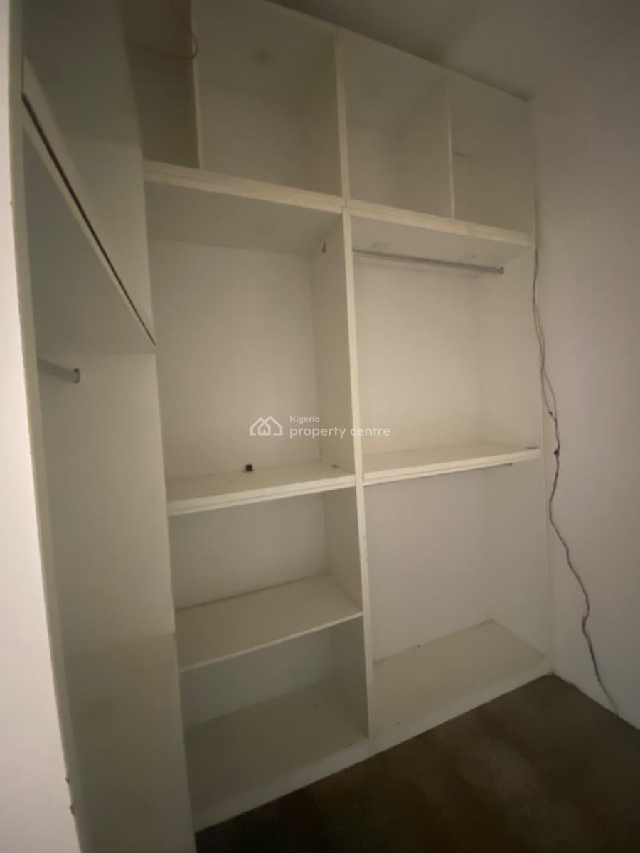 Spacious Room and Parlor Mini Flat Lekki Phase 1, Off Oladimeji Alao Lekki Phase 1, Lekki Phase 1, Lekki, Lagos, Mini Flat (room and Parlour) for Rent