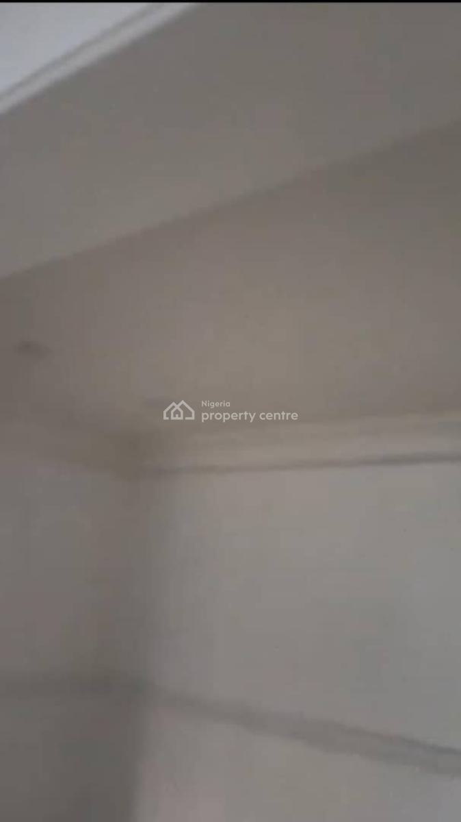 Lovely 3 Bedroom Flat, Off Bode Thomas Road, Surulere, Lagos, Flat / Apartment for Rent