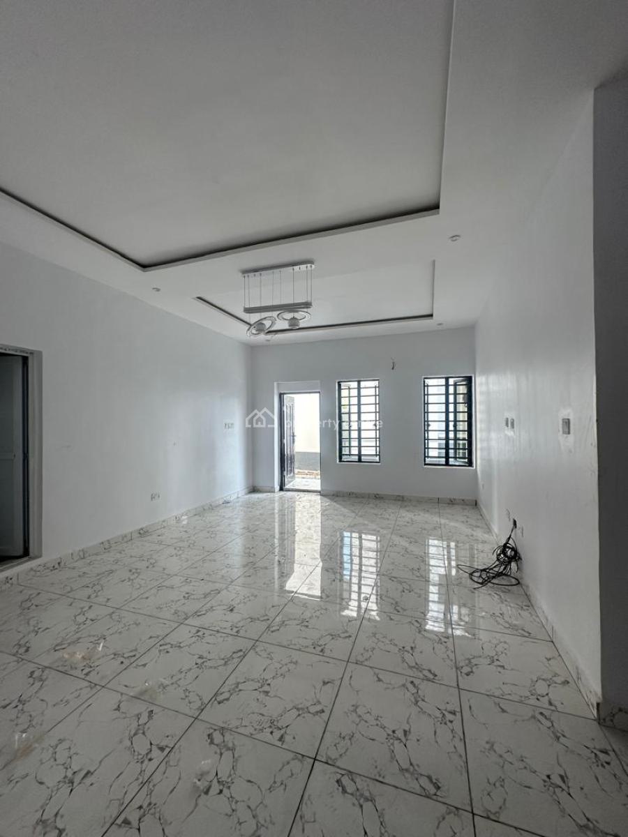 Well Spacious   2 Bedroom Apartment, Ikota, Lekki, Lagos, Flat / Apartment for Sale
