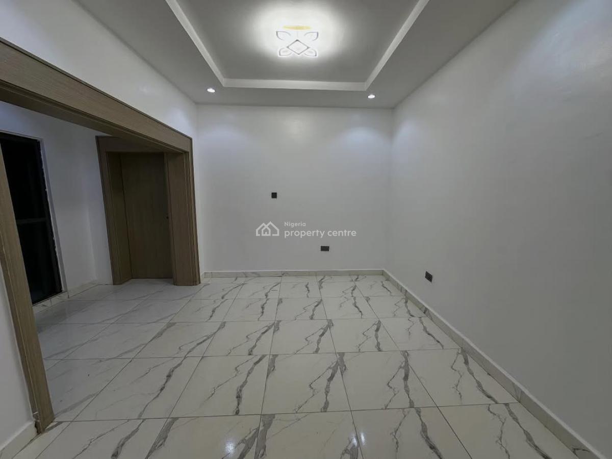 Opulent 4 Bedrooms Terraced Duplex with 2 Living Room and a Bq, Jahi, Abuja, Terraced Duplex for Sale