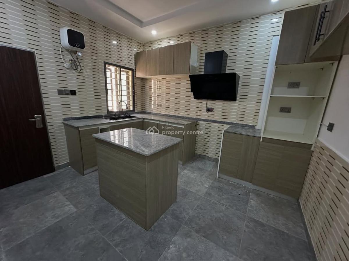 Opulent 4 Bedrooms Terraced Duplex with 2 Living Room and a Bq, Jahi, Abuja, Terraced Duplex for Sale