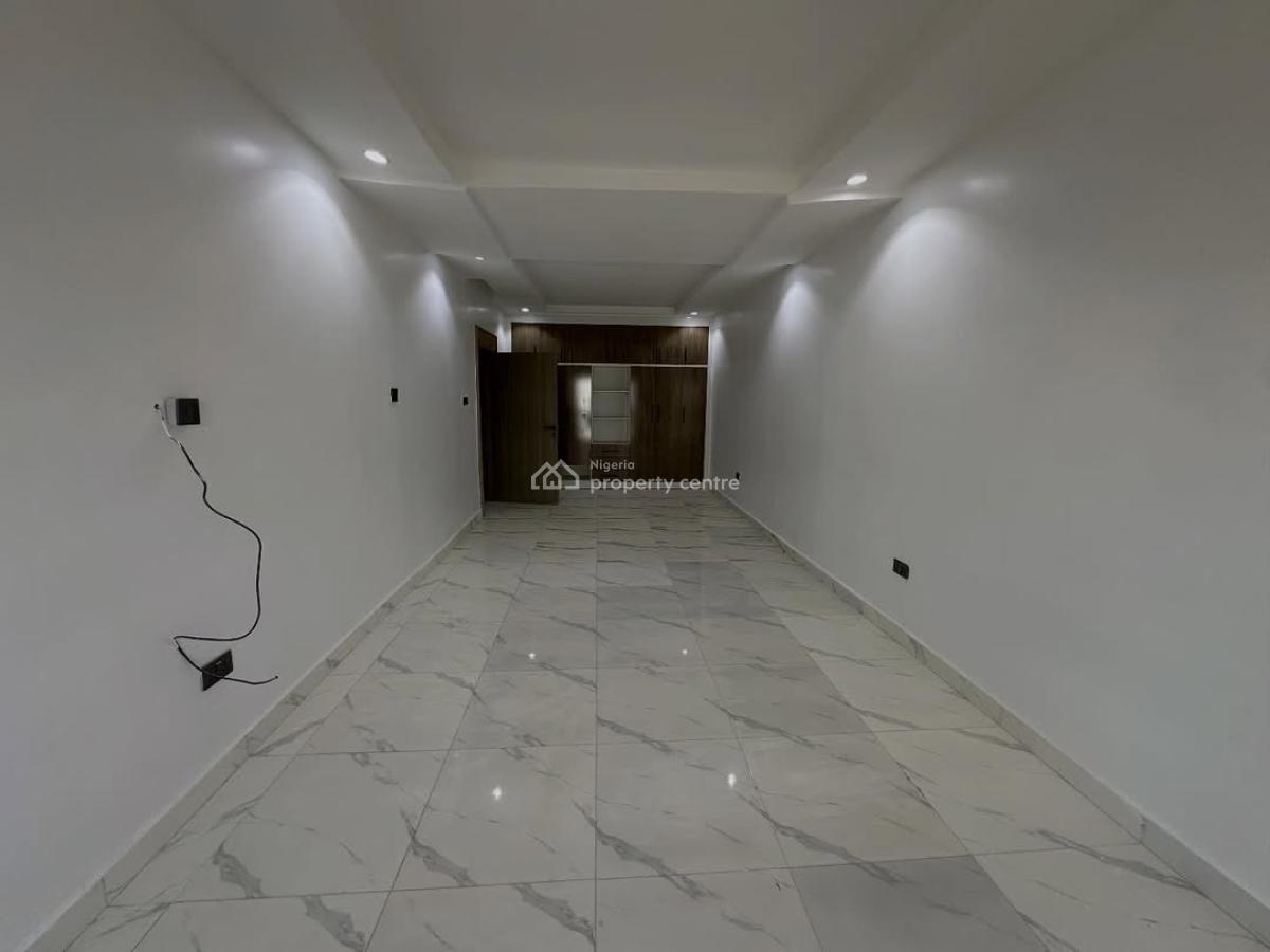 Opulent 4 Bedrooms Terraced Duplex with 2 Living Room and a Bq, Jahi, Abuja, Terraced Duplex for Sale