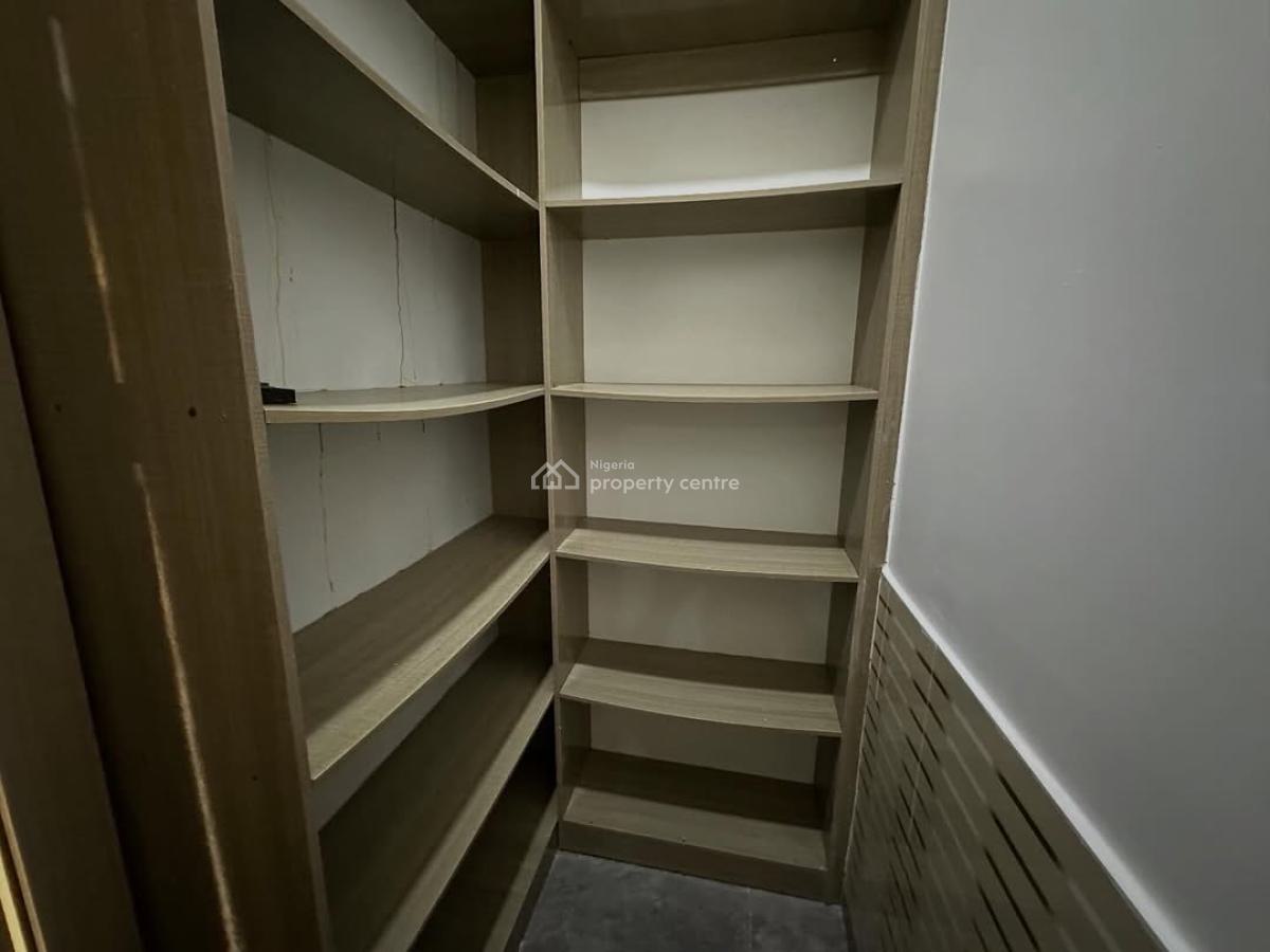 Opulent 4 Bedrooms Terraced Duplex with 2 Living Room and a Bq, Jahi, Abuja, Terraced Duplex for Sale