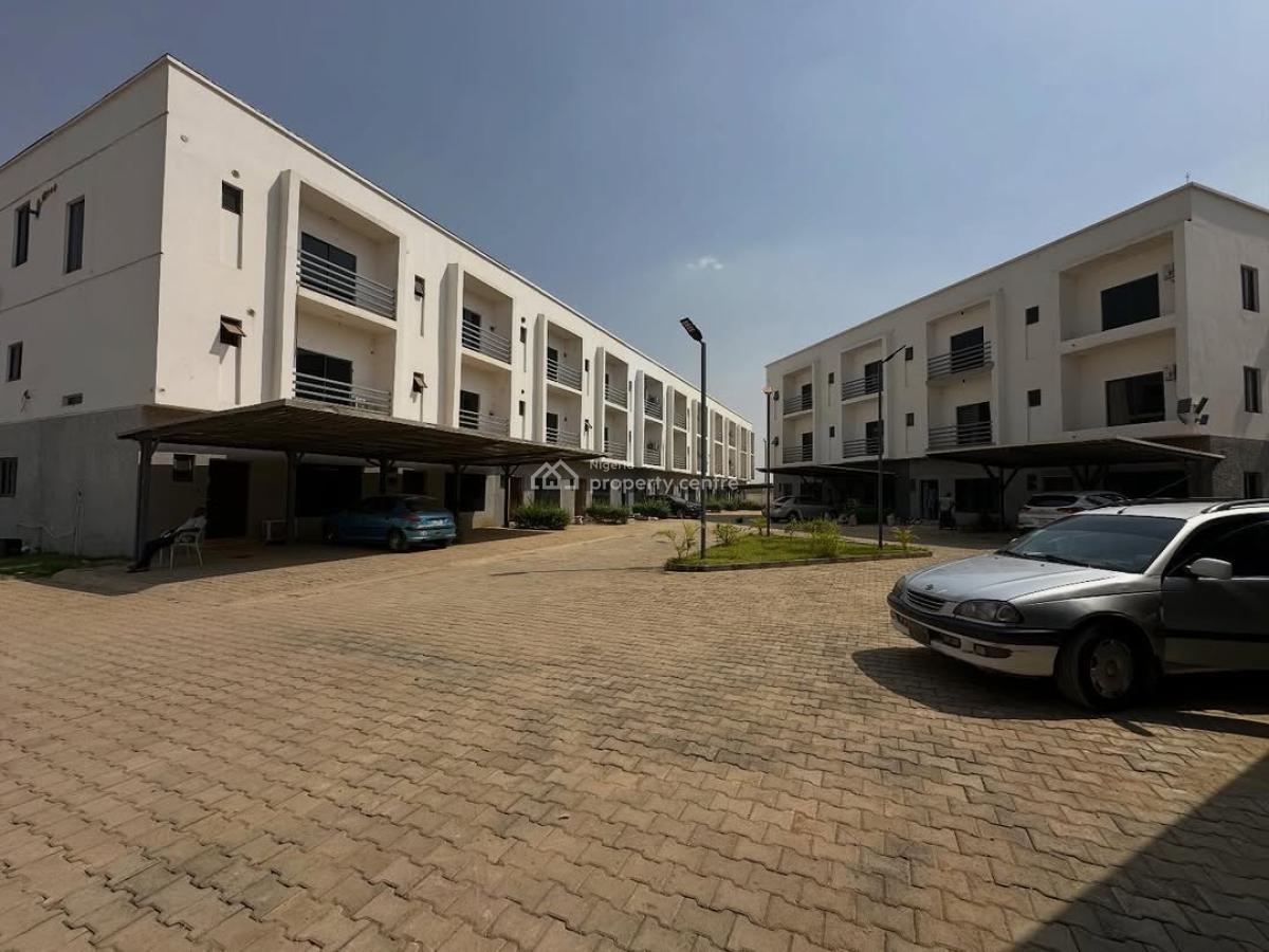 Opulent 4 Bedrooms Terraced Duplex with 2 Living Room and a Bq, Jahi, Abuja, Terraced Duplex for Sale