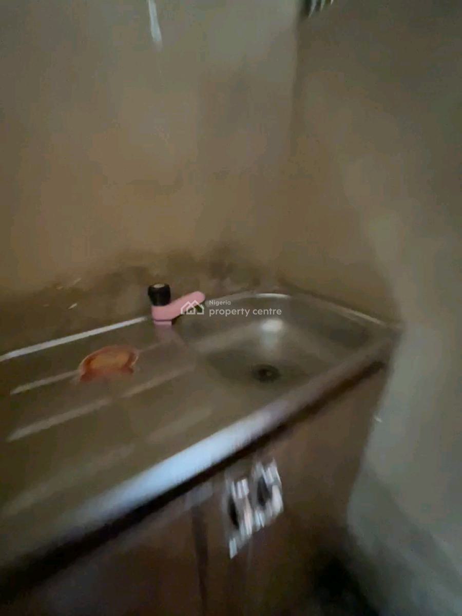 a Studio Apartment, Off Morocco Road, Shomolu, Lagos, Self Contain (single Rooms) for Rent