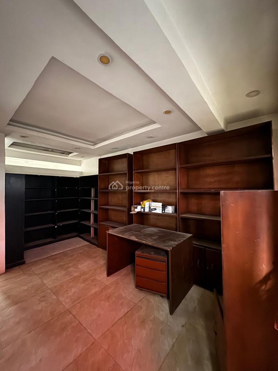 Very Solid 4 Bedrooms Terraced Duplex in a Private Estate, Surulere, Lagos, Terraced Duplex for Sale