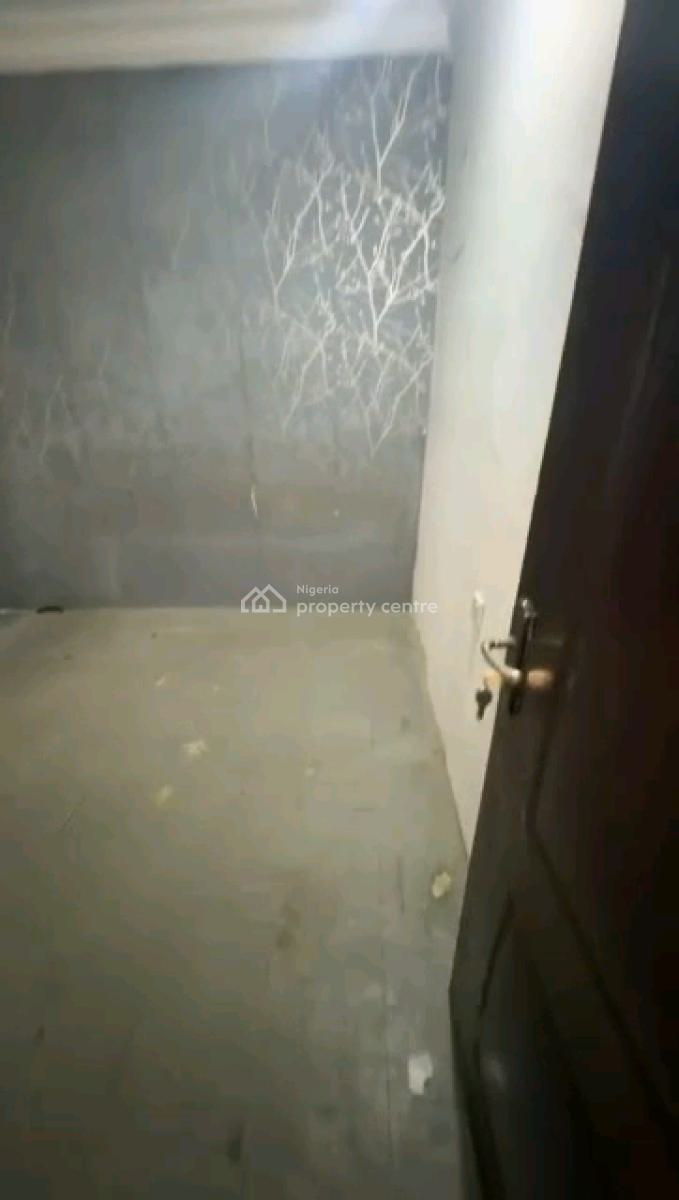 a Very Decent, Standard and Nice Neatly Used, Spacious Miniflat, Fola Agoro, Yaba, Lagos, Mini Flat (room and Parlour) for Rent