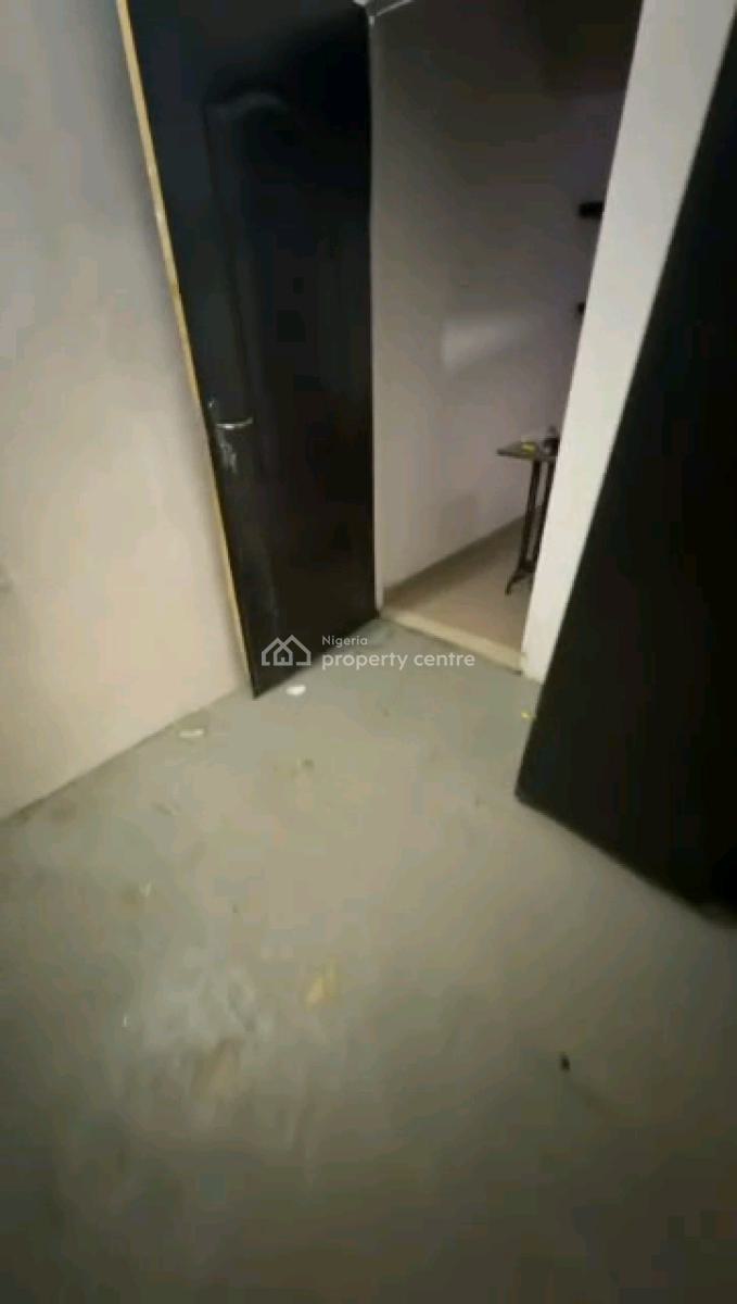 a Very Decent, Standard and Nice Neatly Used, Spacious Miniflat, Fola Agoro, Yaba, Lagos, Mini Flat (room and Parlour) for Rent