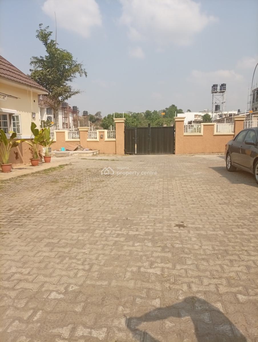 Spacious and Sharp 2 Semi Detached Bedroom Bungalow, Guzape District, Abuja, Semi-detached Bungalow for Rent