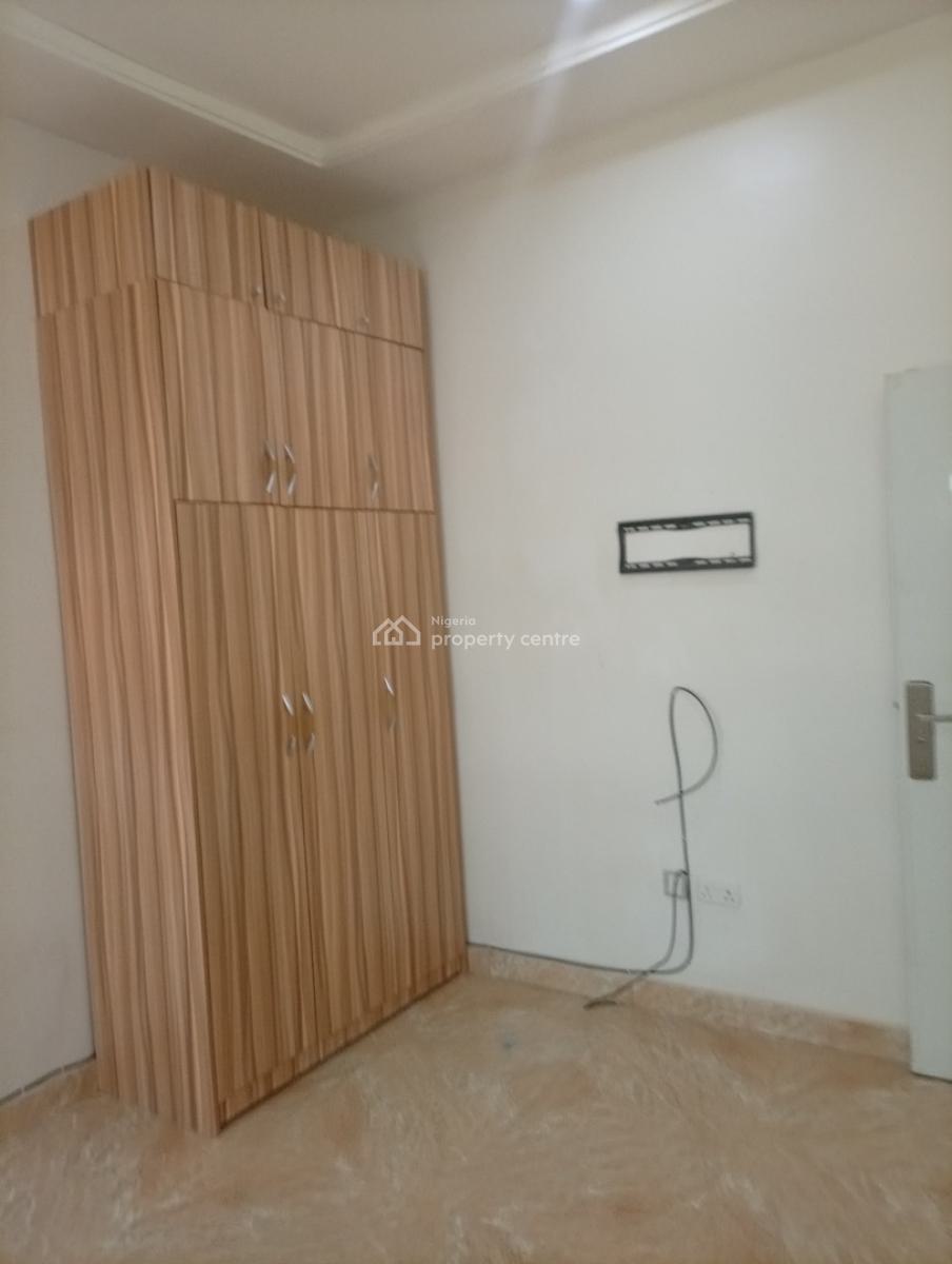 Spacious and Sharp 2 Semi Detached Bedroom Bungalow, Guzape District, Abuja, Semi-detached Bungalow for Rent