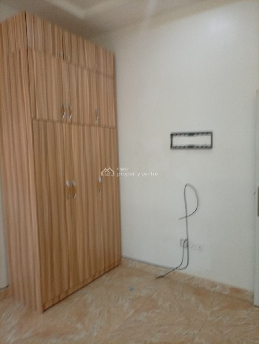 Spacious and Sharp 2 Semi Detached Bedroom Bungalow, Guzape District, Abuja, Semi-detached Bungalow for Rent