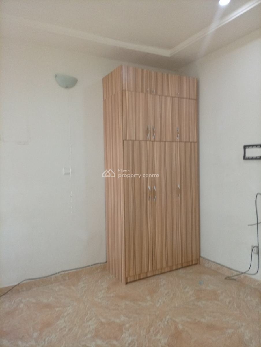 Spacious and Sharp 2 Semi Detached Bedroom Bungalow, Guzape District, Abuja, Semi-detached Bungalow for Rent