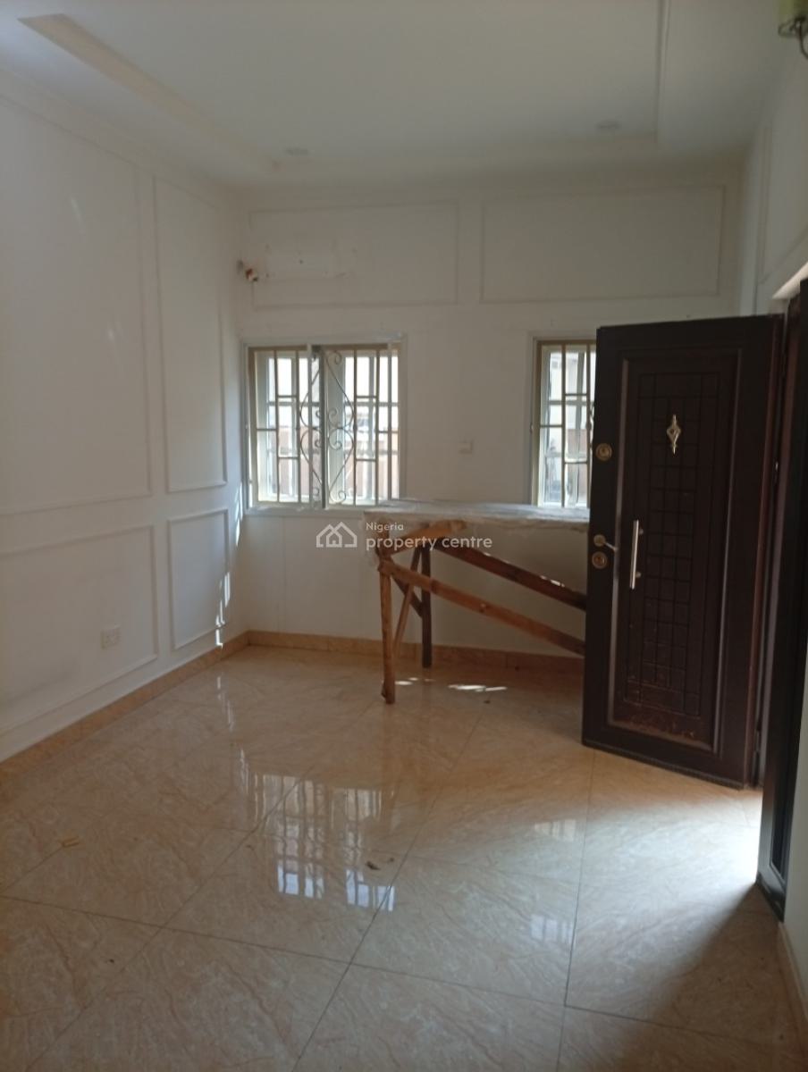 Spacious and Sharp 2 Semi Detached Bedroom Bungalow, Guzape District, Abuja, Semi-detached Bungalow for Rent