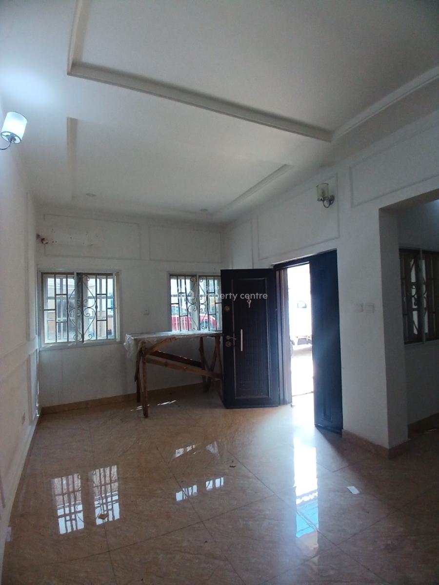 Well Renovated 2 Bedroom Bungalow, Guzape District Abuja Diplomatic Zone, Guzape District, Abuja, House for Rent
