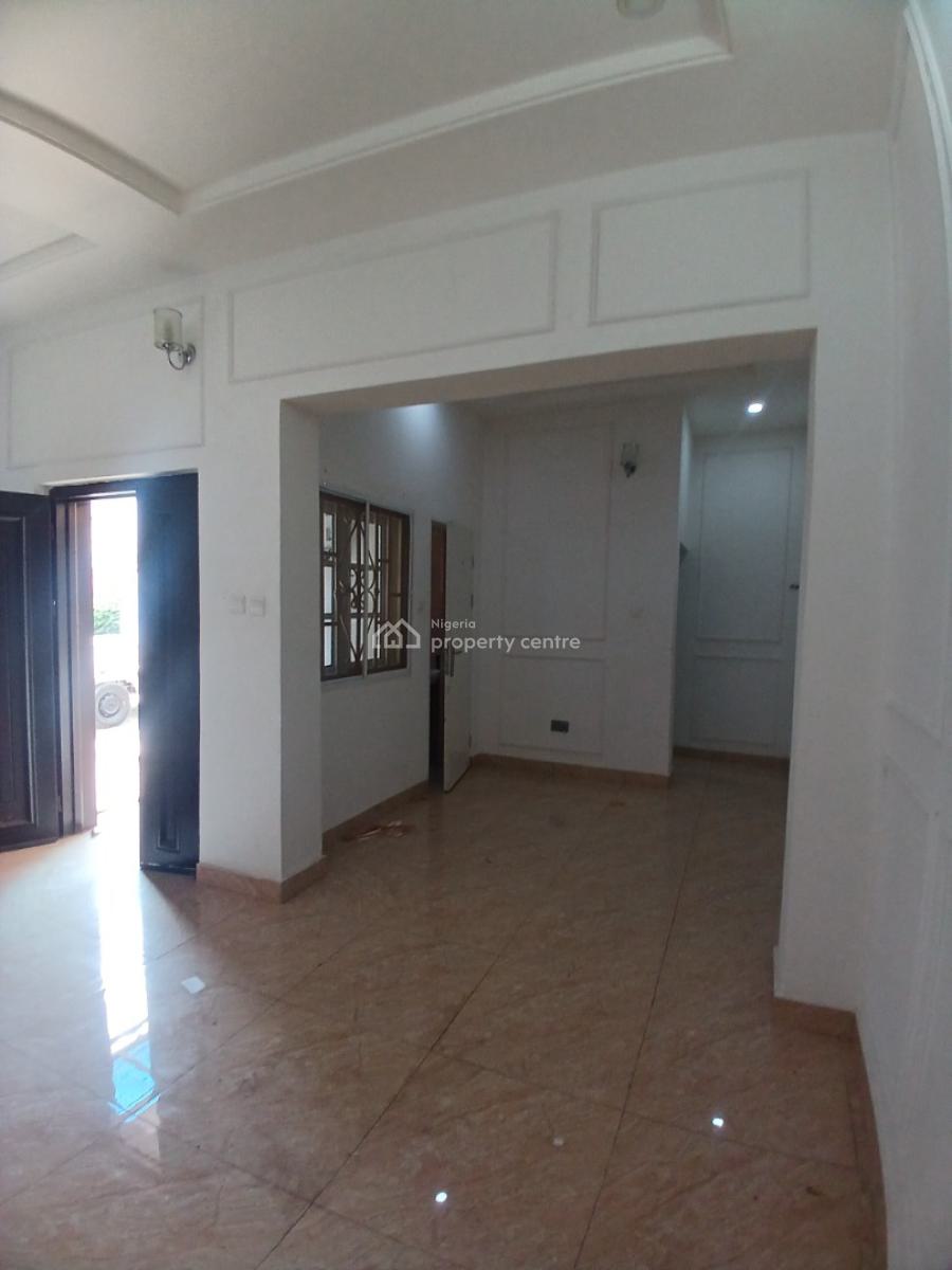 Well Renovated 2 Bedroom Bungalow, Guzape District Abuja Diplomatic Zone, Guzape District, Abuja, House for Rent
