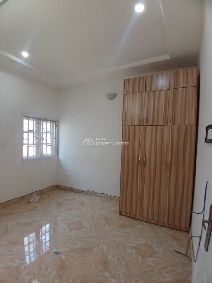 Well Renovated 2 Bedroom Bungalow, Guzape District Abuja Diplomatic Zone, Guzape District, Abuja, House for Rent