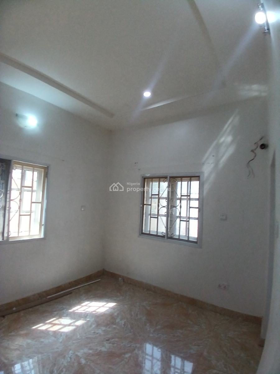Well Renovated 2 Bedroom Bungalow, Guzape District Abuja Diplomatic Zone, Guzape District, Abuja, House for Rent
