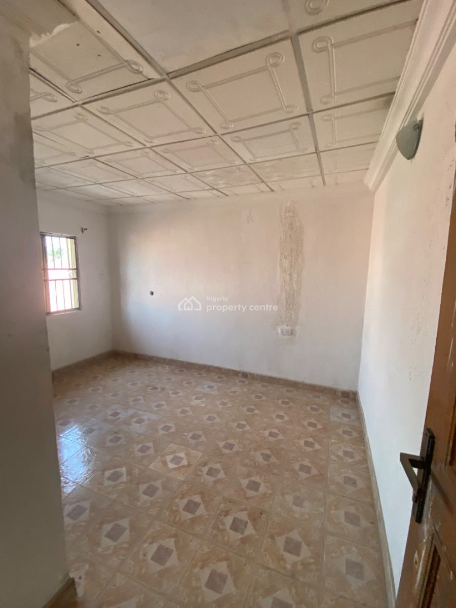 Well Maintained 2 Bedroom Flat, Ologunfe, Awoyaya, Ibeju Lekki, Lagos, Flat / Apartment for Rent