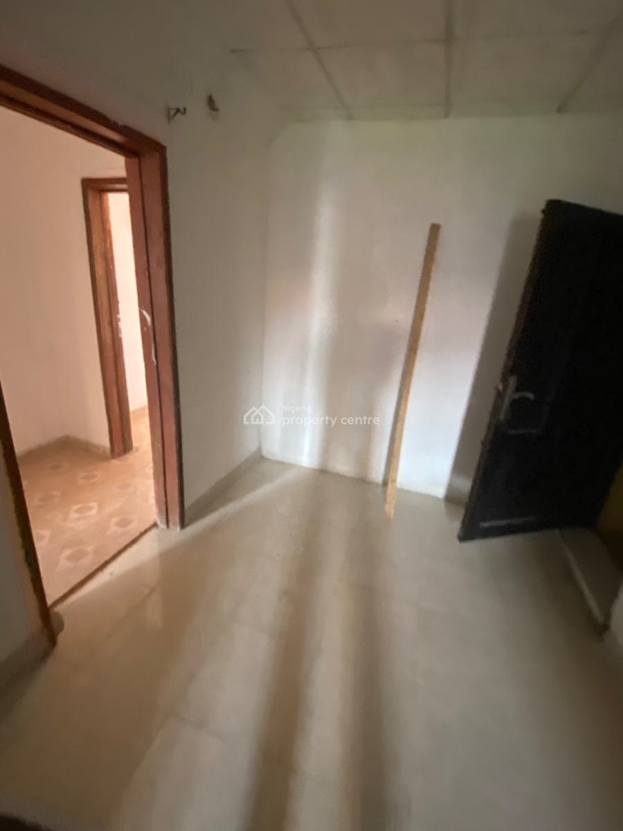 Well Maintained 2 Bedroom Flat, Ologunfe, Awoyaya, Ibeju Lekki, Lagos, Flat / Apartment for Rent