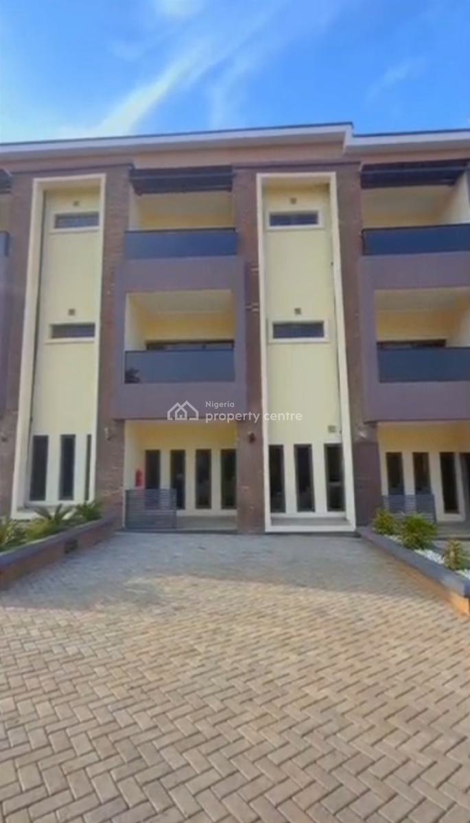 4-bedrooms Terrace Duplex with Bq, Guzape District, Abuja, Terraced Duplex for Rent