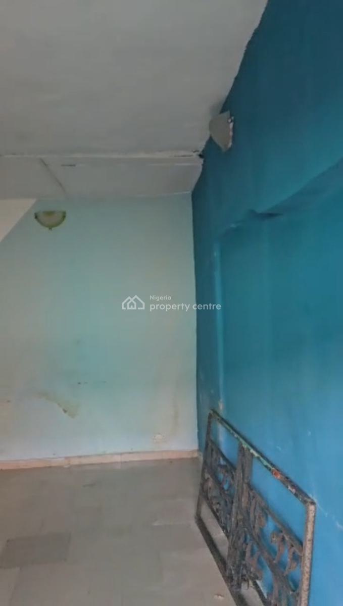 Clean Mini Flat in a Decent Compound Close to The Bustop, Adekunle,just After The Blueroof Company, Mile 12, Kosofe, Lagos, Mini Flat (room and Parlour) for Rent
