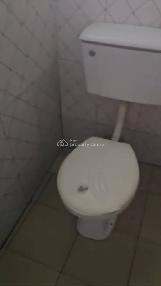 Clean Mini Flat in a Decent Compound Close to The Bustop, Adekunle,just After The Blueroof Company, Mile 12, Kosofe, Lagos, Mini Flat (room and Parlour) for Rent