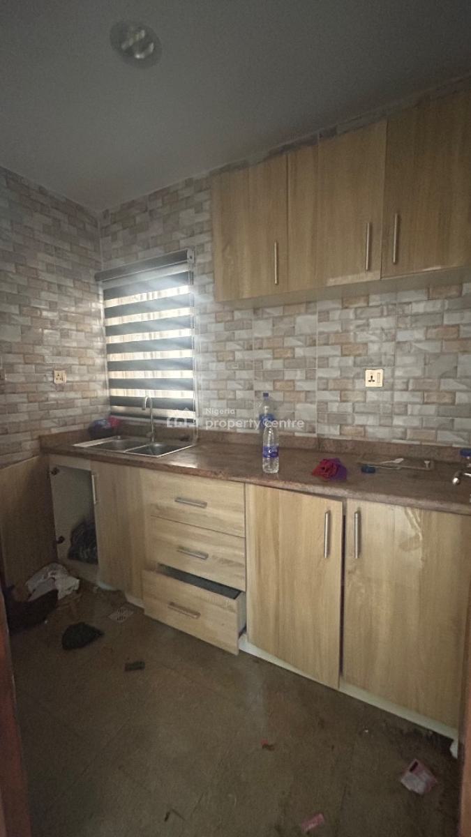 2 Bedroom Bungalow ( Not Far From The Gate), Lekki Scheme 2, Ajah, Lagos, Detached Bungalow for Rent