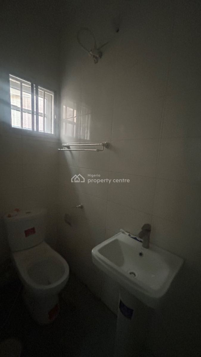 2 Bedroom Bungalow ( Not Far From The Gate), Lekki Scheme 2, Ajah, Lagos, Detached Bungalow for Rent