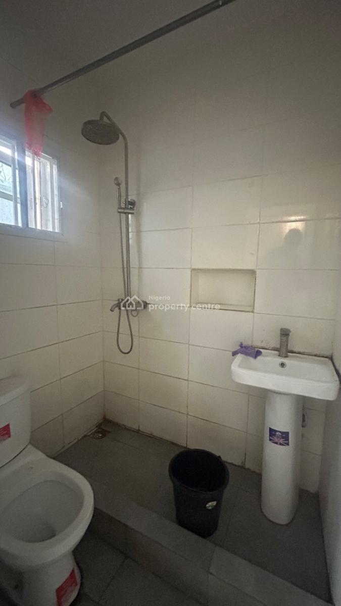 2 Bedroom Bungalow ( Not Far From The Gate), Lekki Scheme 2, Ajah, Lagos, Detached Bungalow for Rent