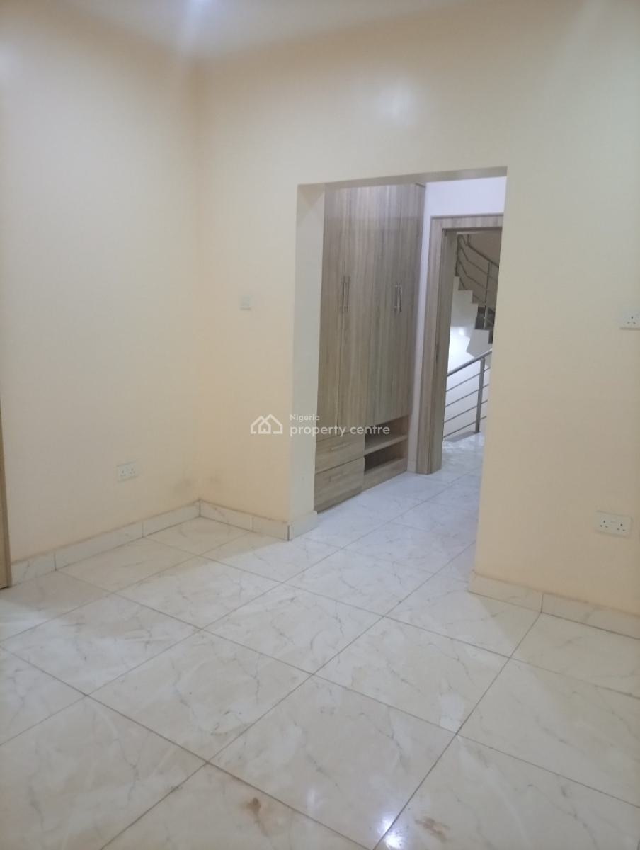 Corner Piece 4 Bedroom Terraced Duplex with a Bq, Guzape District, Abuja, Terraced Duplex for Rent