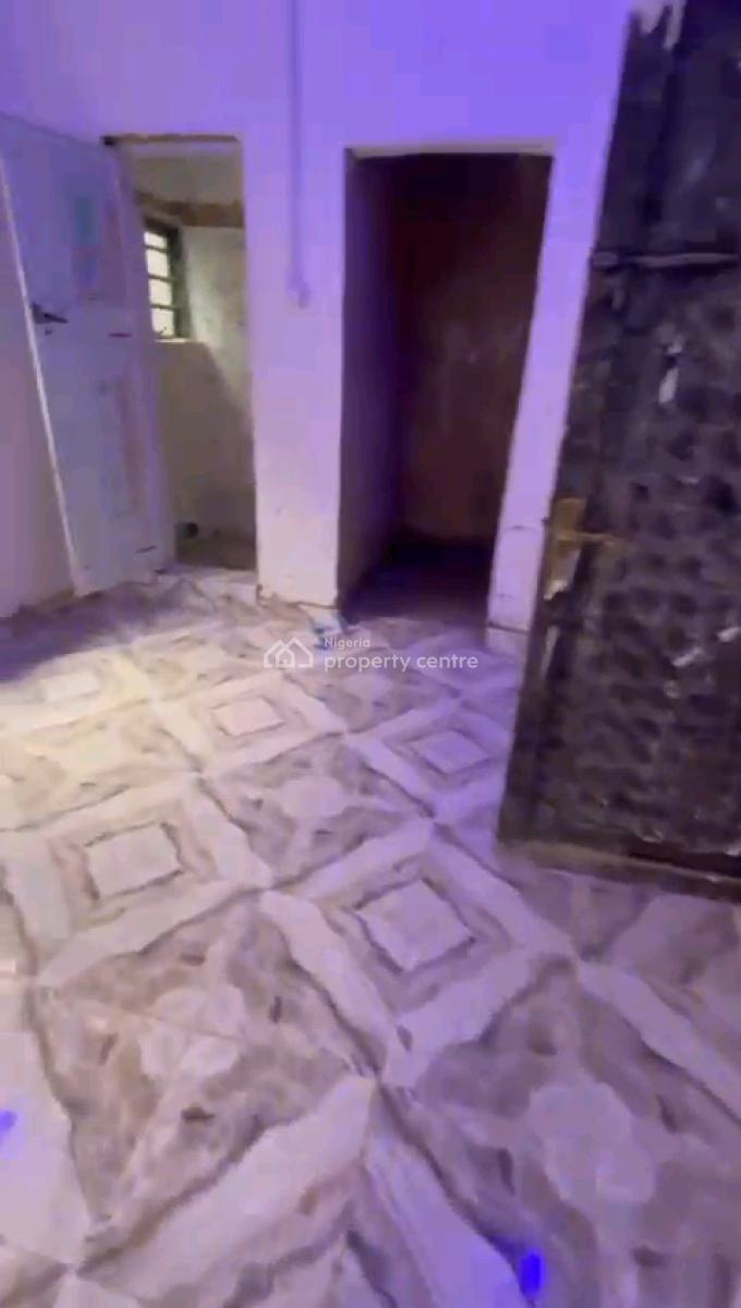 a Newly Renovated and Decent Miniflat, Groundfloor, Off Market Street, Shomolu, Lagos, Mini Flat (room and Parlour) for Rent