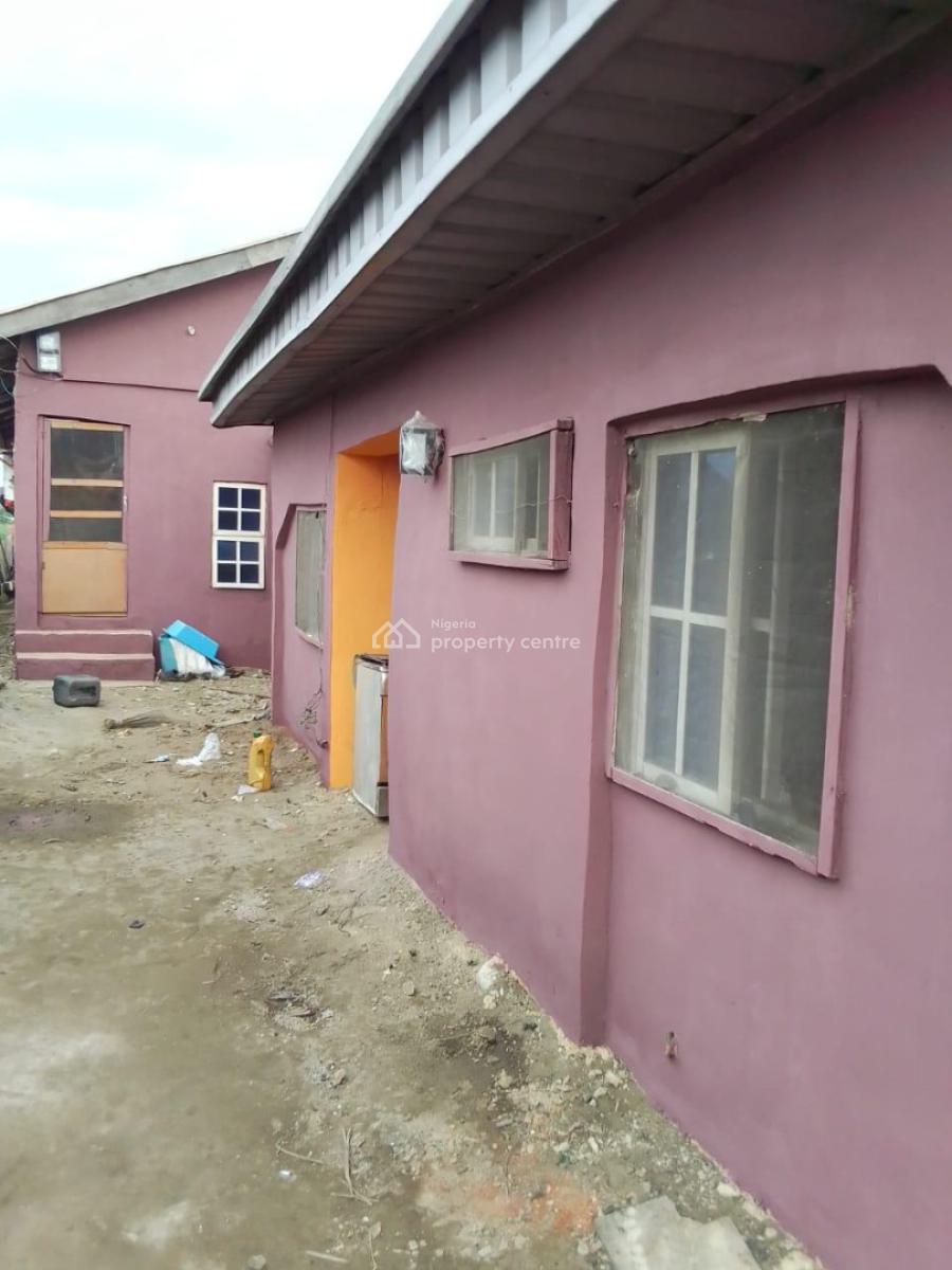 Compact 6 Bedroom Semi Detached Bungalow, Ogudu, Lagos, Semi-detached Bungalow for Sale