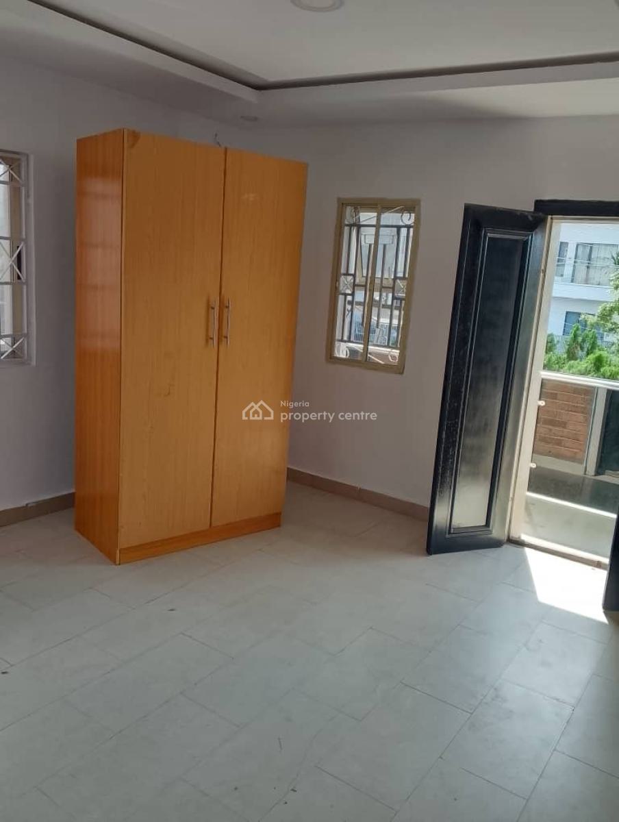 Self Service Three 3 Bedroom Flat Upstairs, U3 Estate Lekki Right, Lekki Phase 1, Lekki, Lagos, Flat / Apartment for Rent