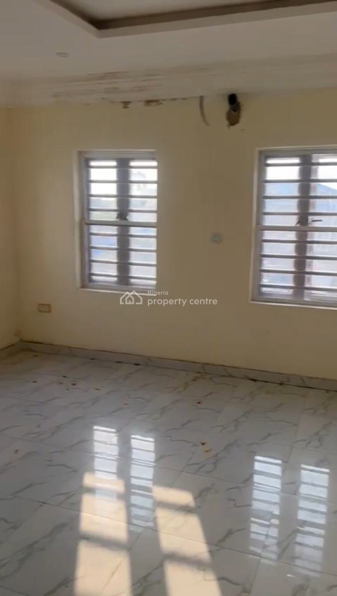 Sharp 2 Bedroom Flat, Okunajah Eti-osa, Lekki, Lagos, Flat / Apartment for Rent