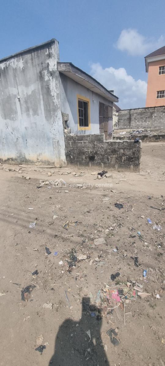 2 Bedroom Bungalow with 2 Units of a Room Self Contain on a 900sqm, Okunajah Eti-osa, Lekki, Lagos, Block of Flats for Sale