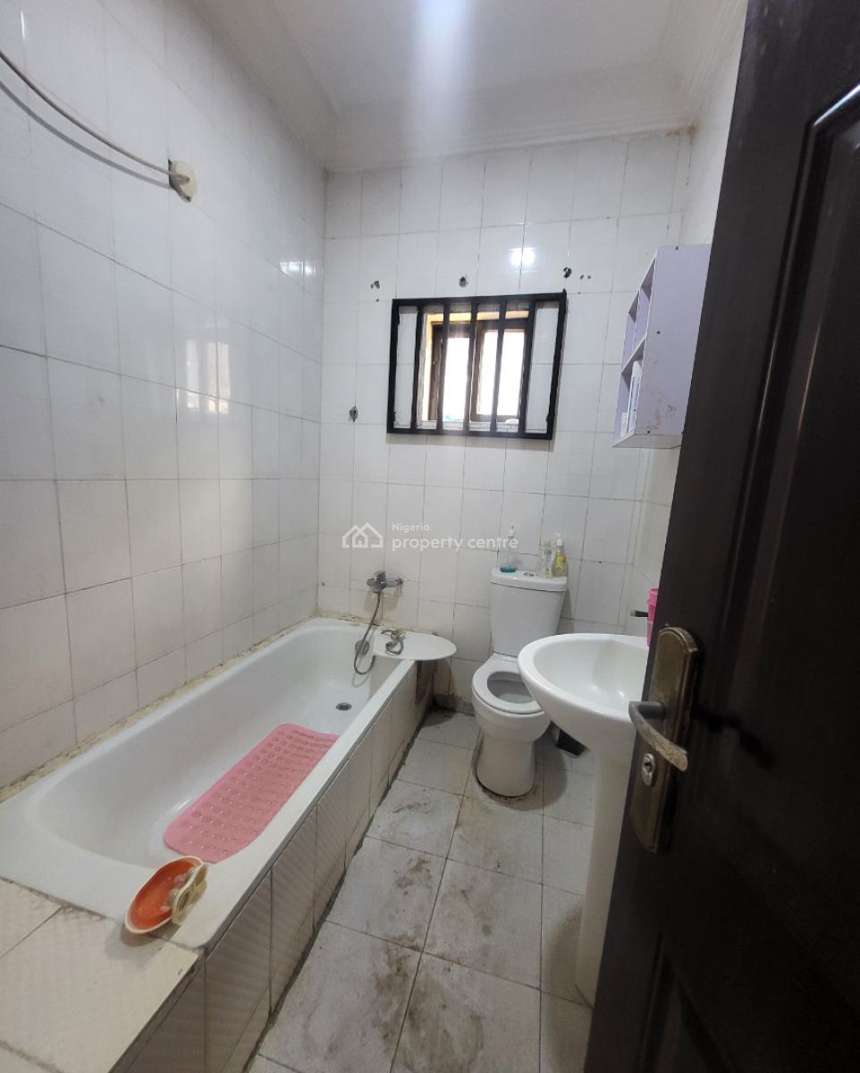 Luxurious Massive 3 Bedroom Flat, Near Old Secteriat, Area 1, Garki, Abuja, Flat / Apartment for Rent