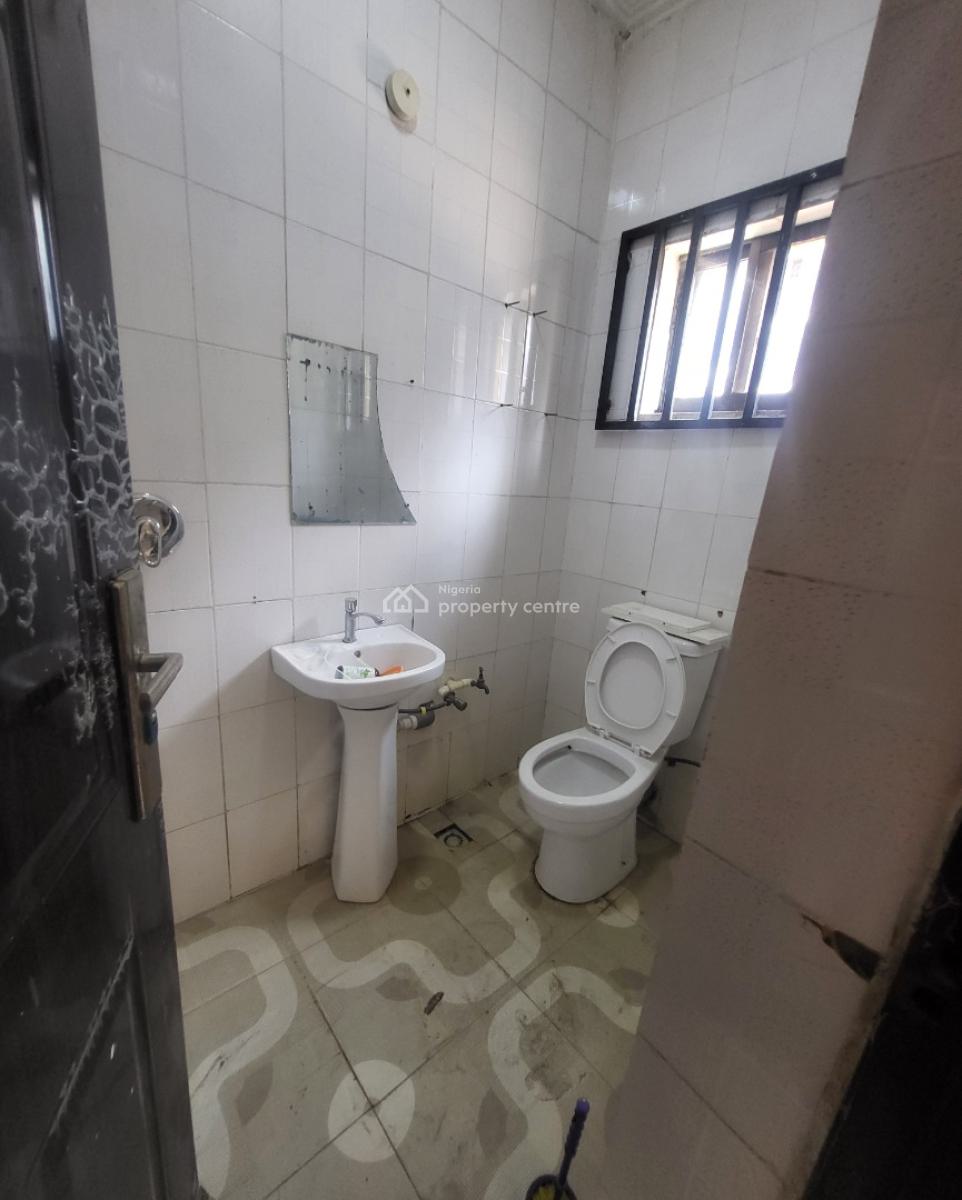 Luxurious Massive 3 Bedroom Flat, Near Old Secteriat, Area 1, Garki, Abuja, Flat / Apartment for Rent