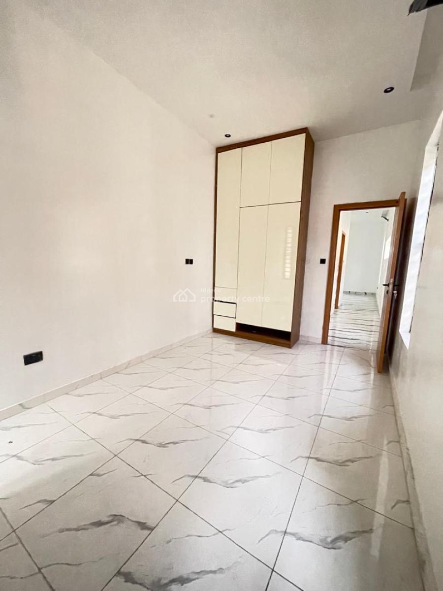 5 Bedroom Spacious Fully Detached Duplex with a Room Bq, Agungi, Lekki, Lagos, Detached Duplex for Sale