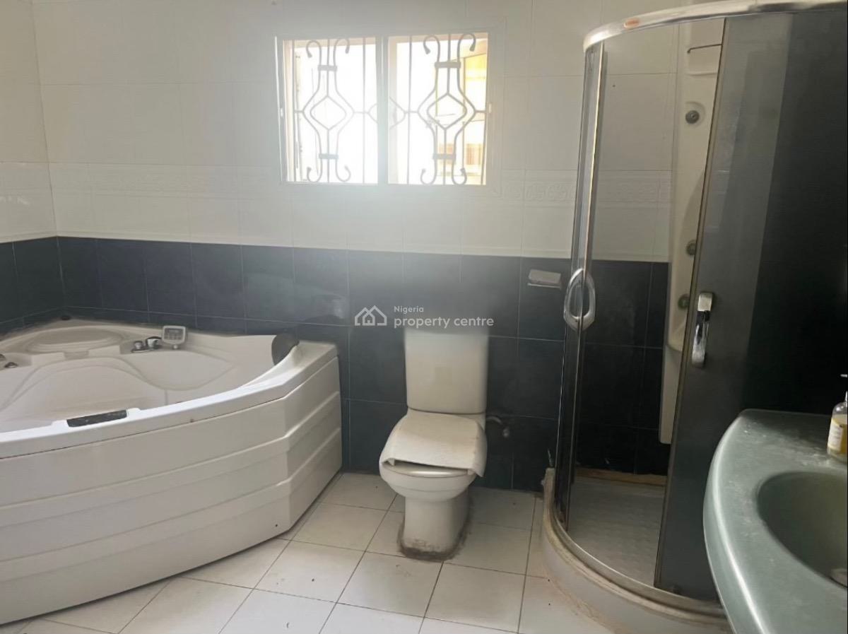 Self Compound 5-bedroom Semi-detached Duplex with a 2-room Bq, Lekki Phase 1, Lekki, Lagos, Semi-detached Duplex for Rent