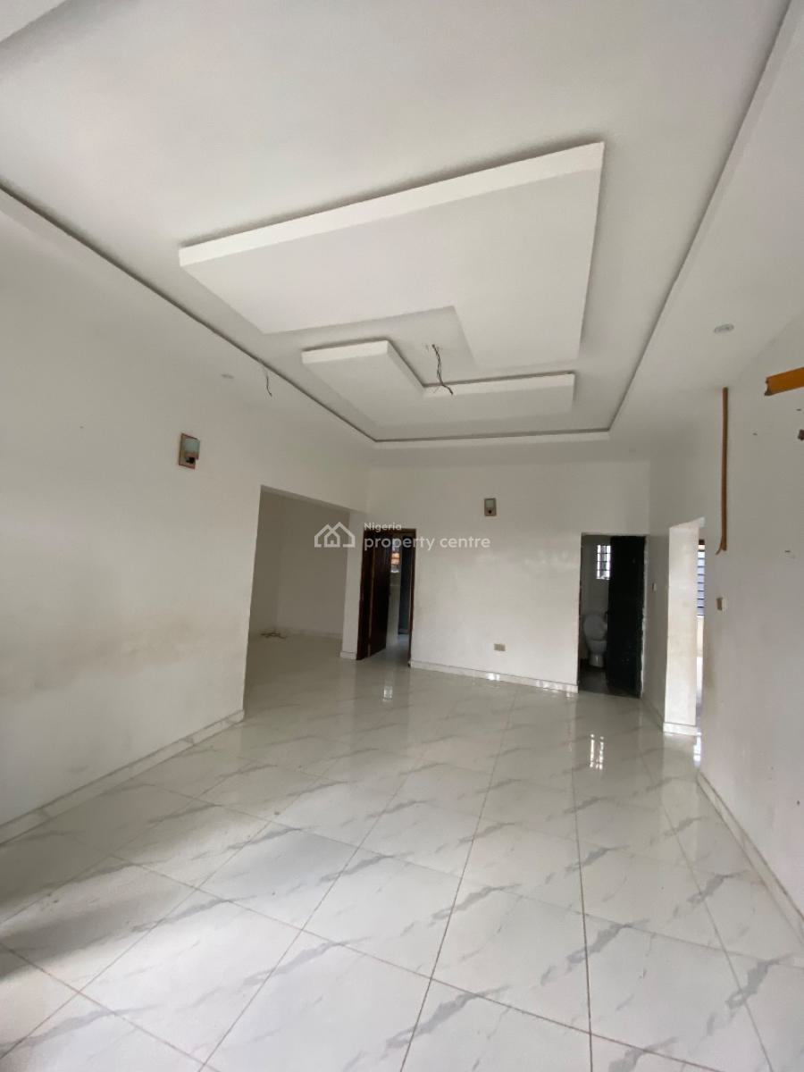 Well Maintained 2 Bedroom Flat, Golf Road, Lakowe, Ibeju Lekki, Lagos, Flat / Apartment for Rent