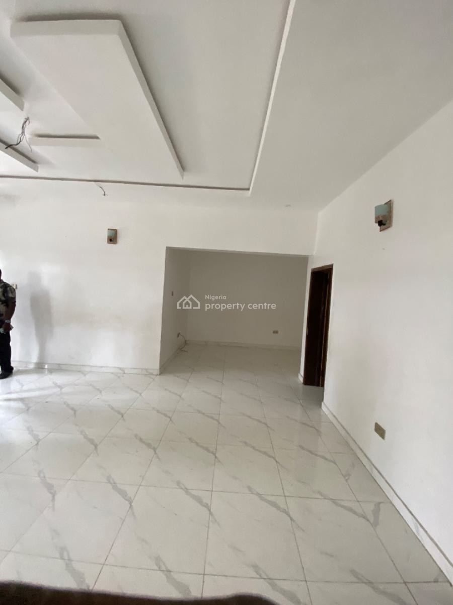 Well Maintained 2 Bedroom Flat, Golf Road, Lakowe, Ibeju Lekki, Lagos, Flat / Apartment for Rent