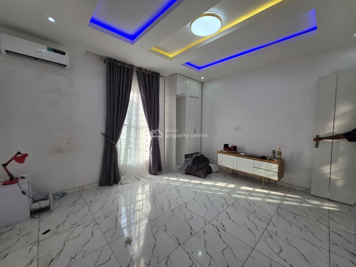 Well Built 2 Bedroom Apartment, Orchid Road, Lekki, Lagos, Flat / Apartment for Rent