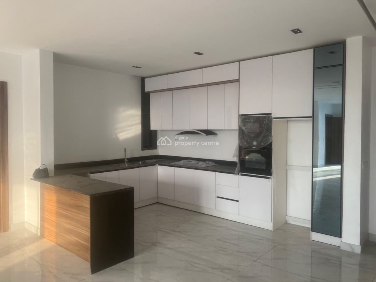 Contemporary 2 Bedroom Apartment with Elevator , Pool & Gym ️, Lekki Phase 1, Lekki, Lagos, Flat / Apartment for Sale