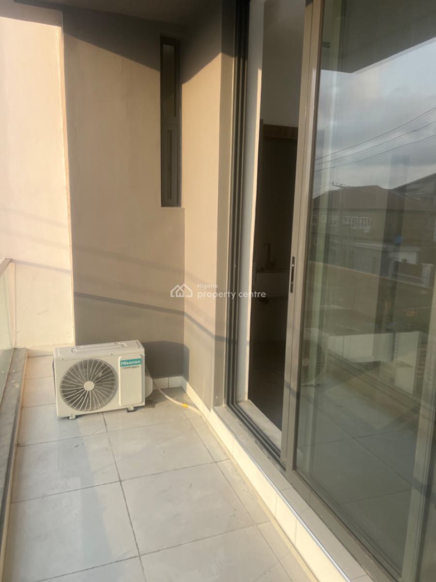 Contemporary 2 Bedroom Apartment with Elevator , Pool & Gym ️, Lekki Phase 1, Lekki, Lagos, Flat / Apartment for Sale