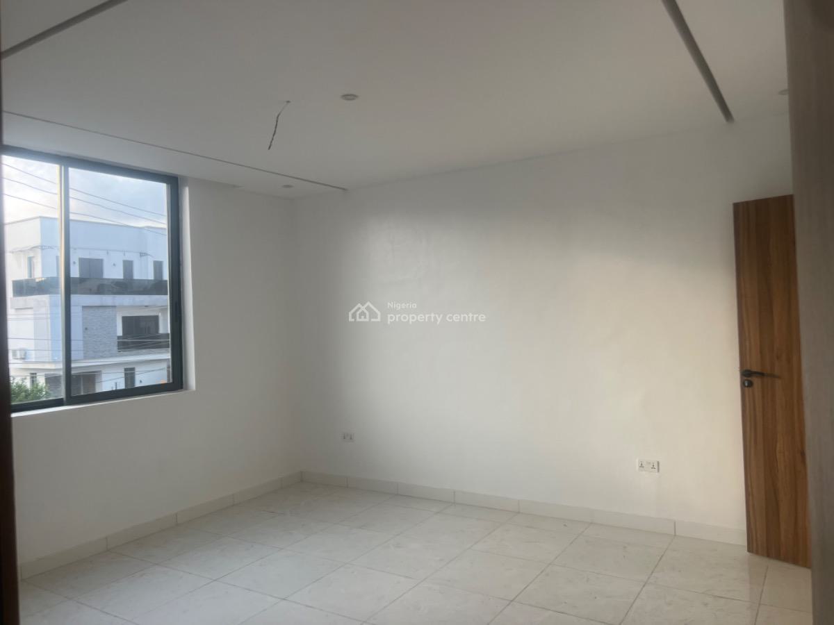 Contemporary 2 Bedroom Apartment with Elevator , Pool & Gym ️, Lekki Phase 1, Lekki, Lagos, Flat / Apartment for Sale