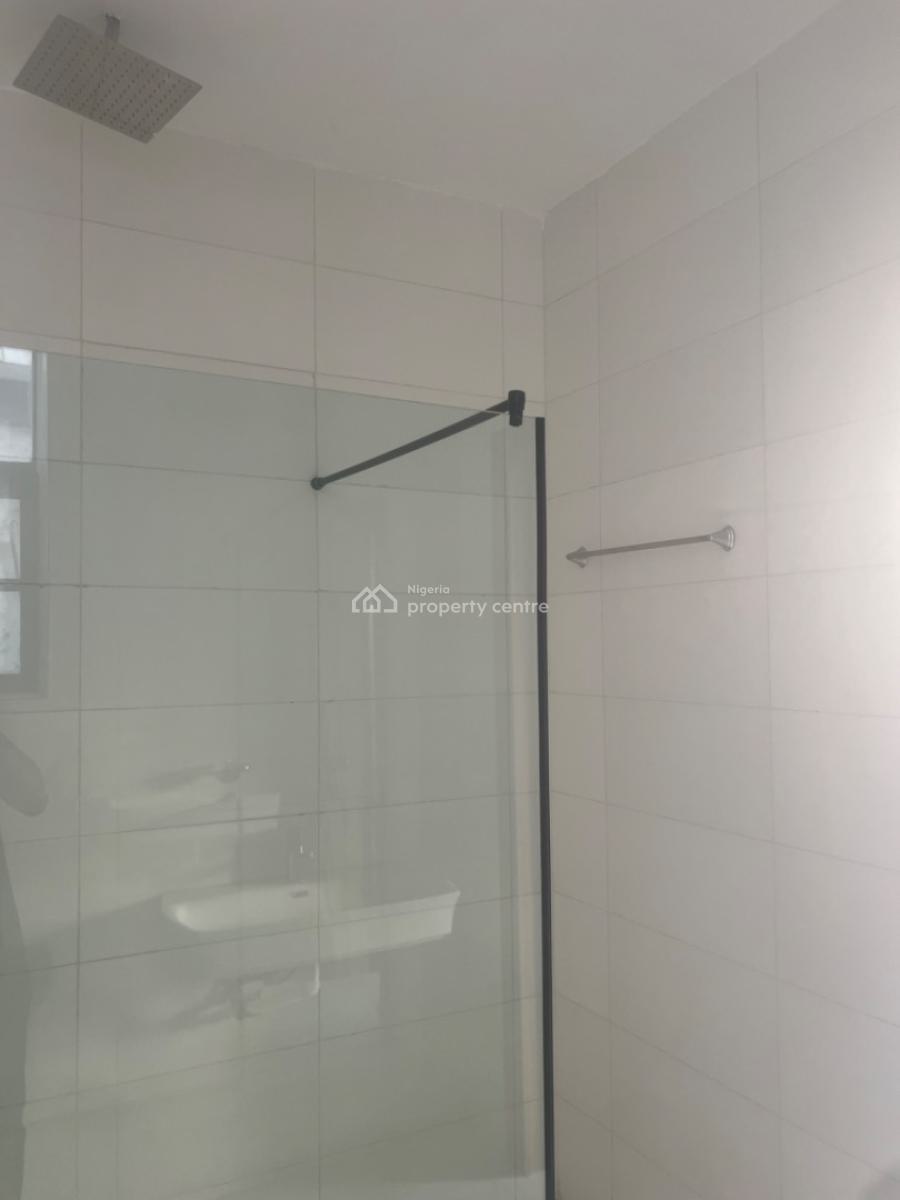 Contemporary 2 Bedroom Apartment with Elevator , Pool & Gym ️, Lekki Phase 1, Lekki, Lagos, Flat / Apartment for Sale