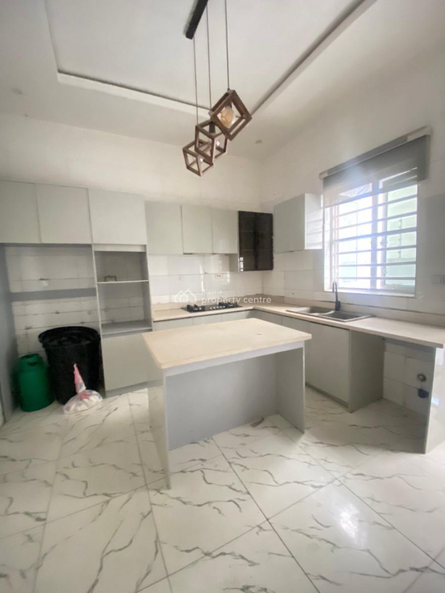 Standard and Spacious Single Room Upstairs, Lekki Expressway, Lekki, Lagos, Self Contain (single Rooms) for Rent