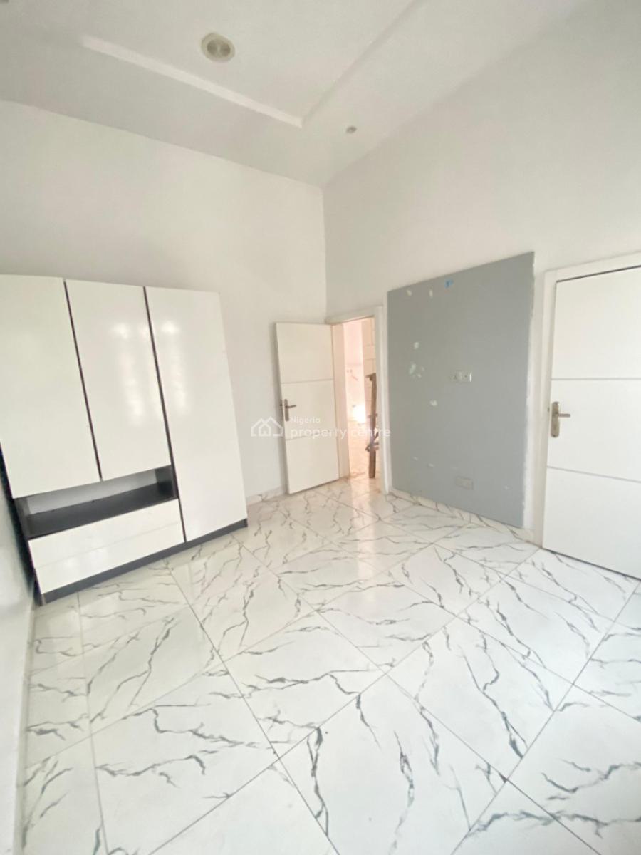 Standard and Spacious Single Room Upstairs, Lekki Expressway, Lekki, Lagos, Self Contain (single Rooms) for Rent